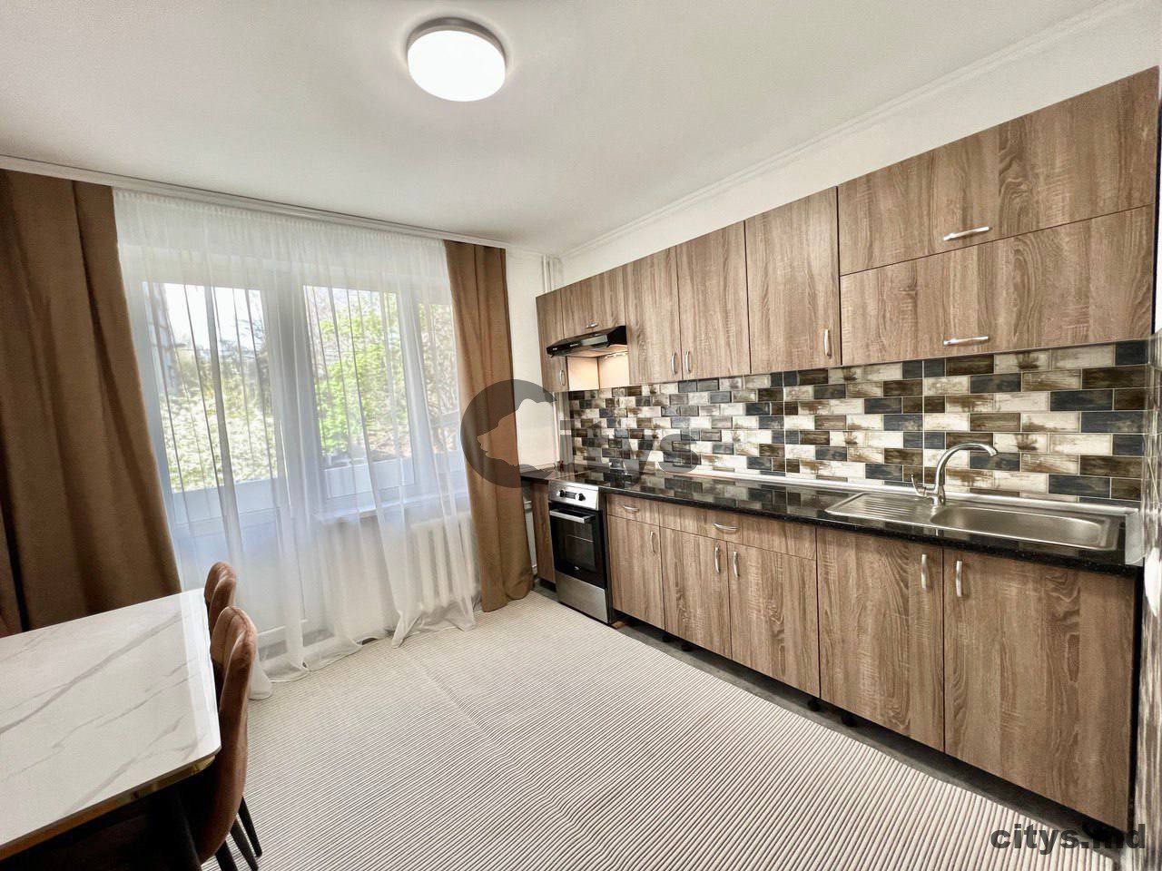 Apartament cu 3 camere, 59m², Бд. Москова photo 0