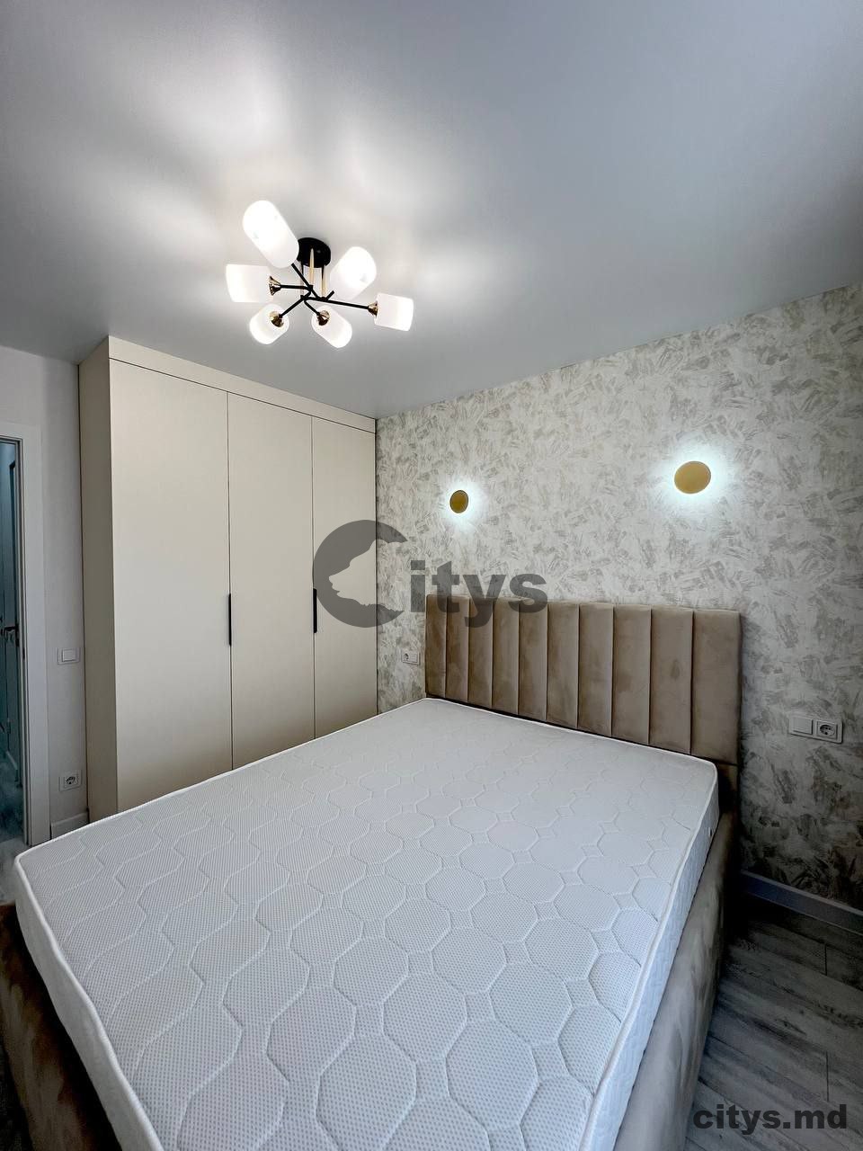Apartament cu 2 camere, 70m², Л. Деляну photo 2