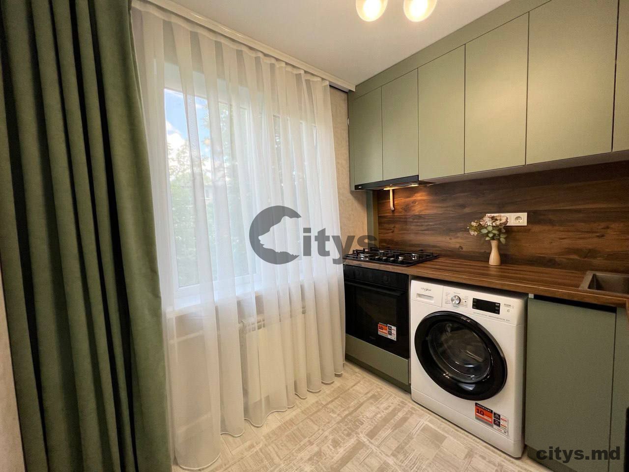 Apartament cu 3 camere, 80m², Садовяну photo 0