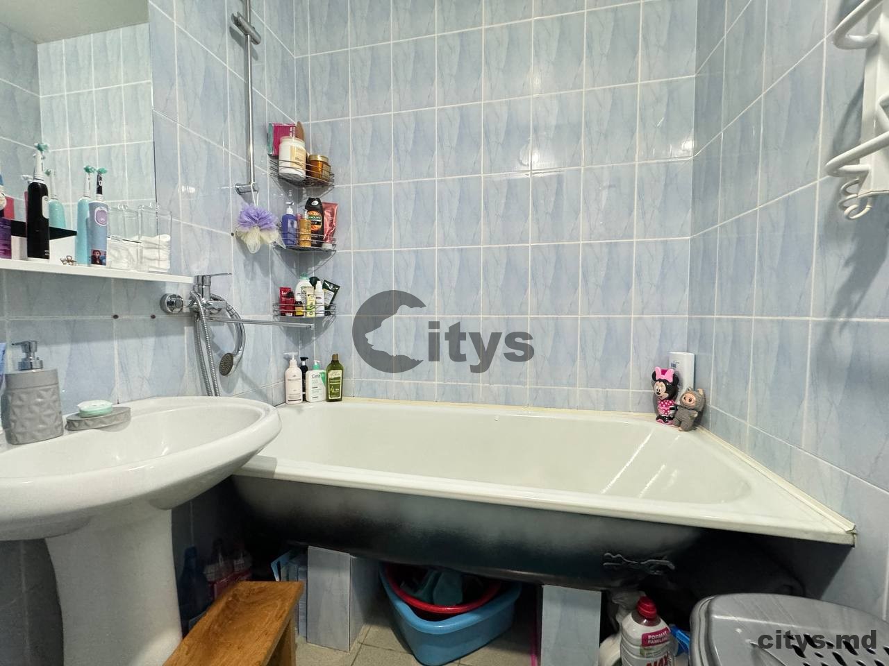 Apartament cu 2 camere, 56m², Л. Деляну photo 4