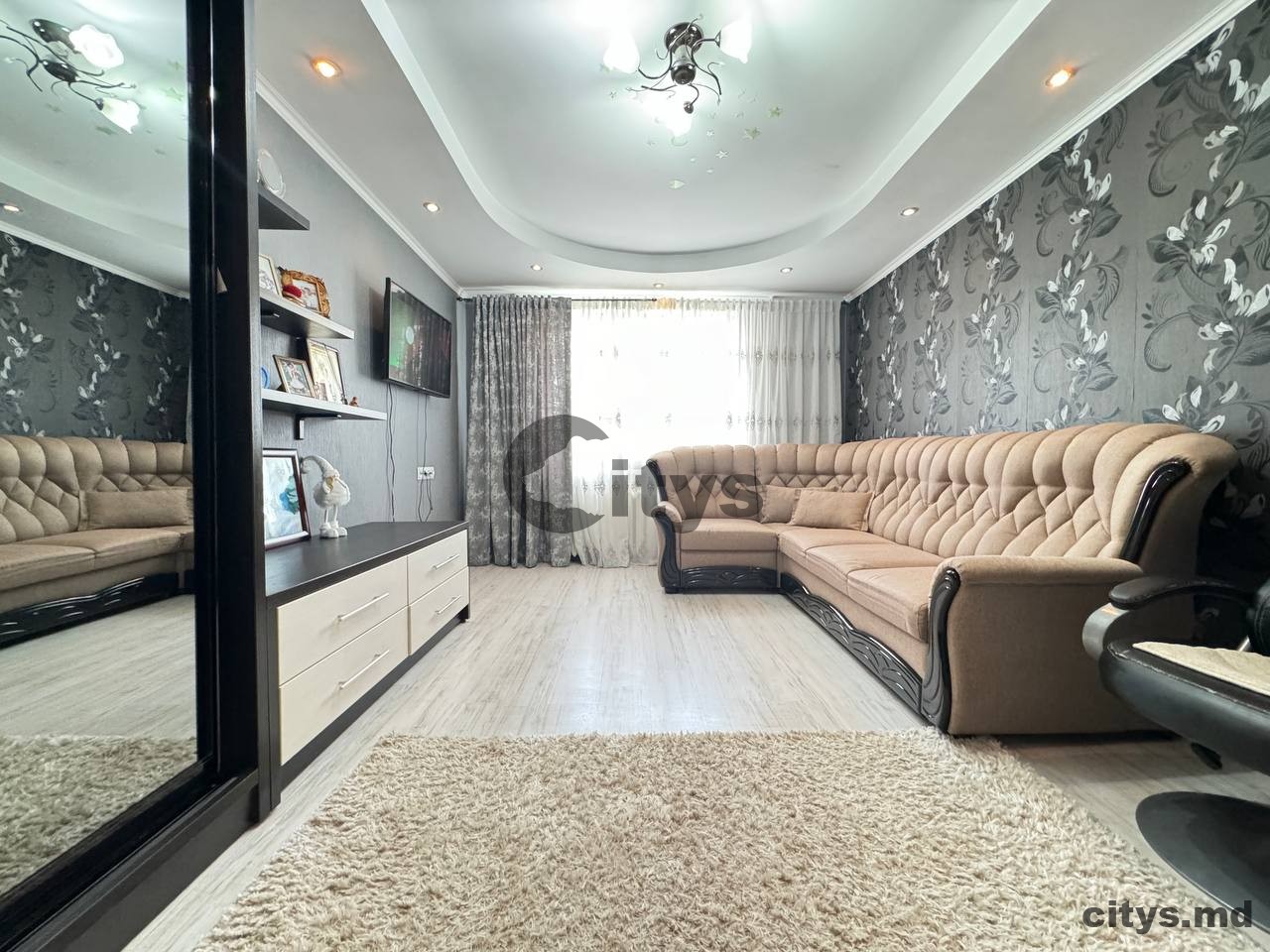 Apartament cu 2 camere, 56m², Л. Деляну photo 5
