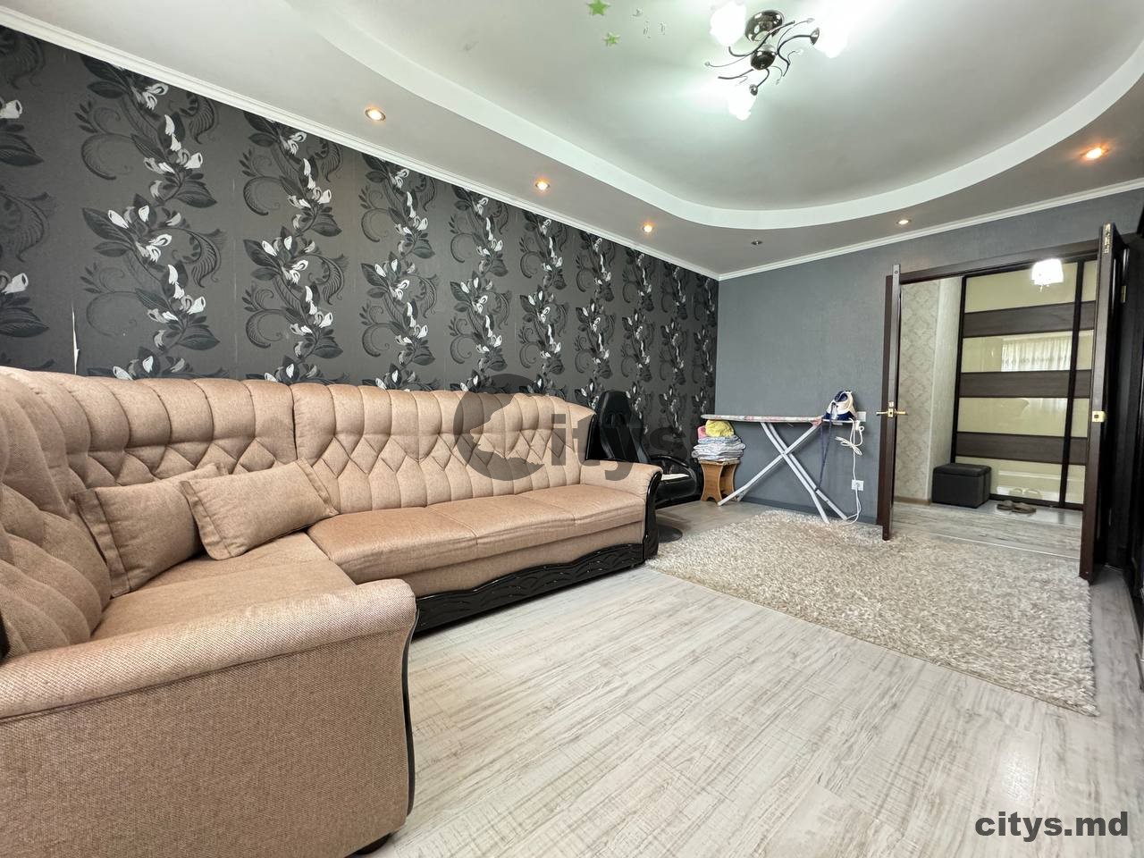 Apartament cu 2 camere, 56m², Л. Деляну photo 6