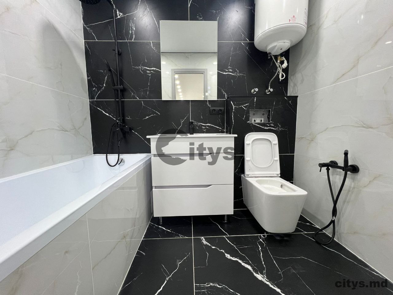 3-х комнатная квартира, 75м², V.LUPU photo 1