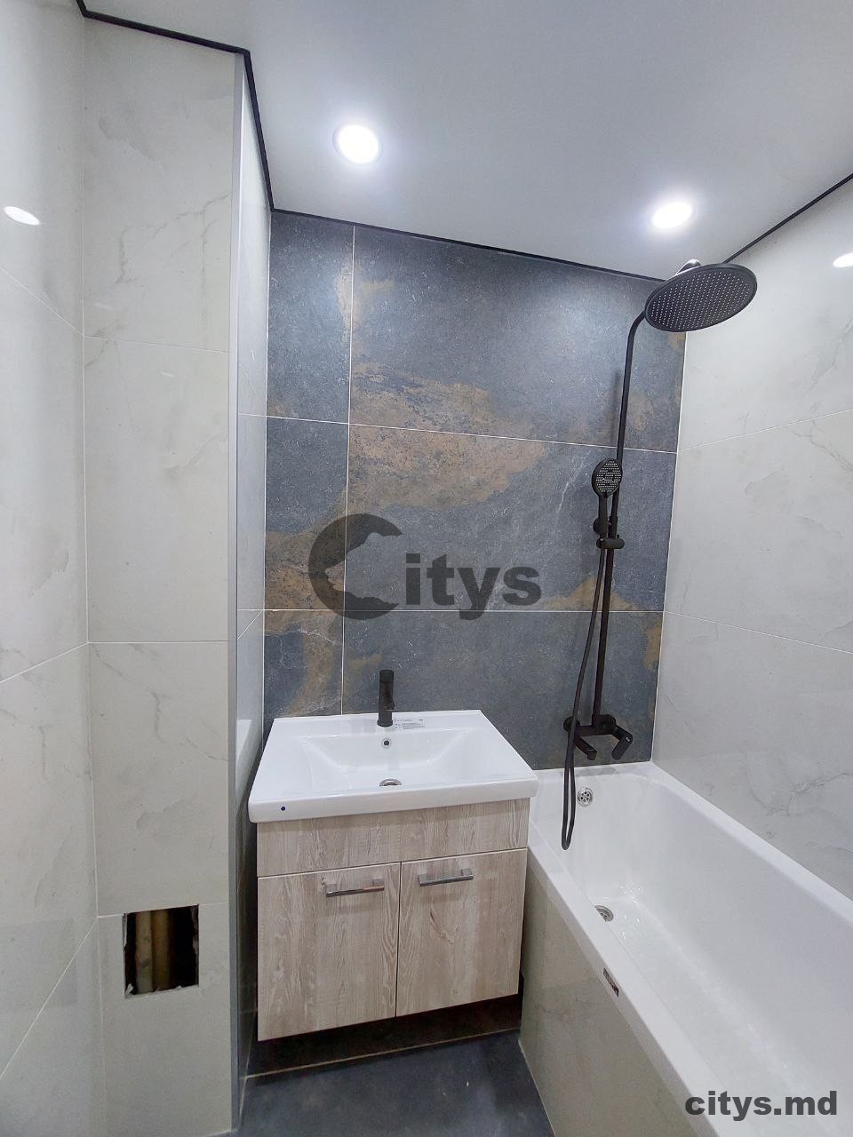 Apartament cu 2 camere, 40m², N. Costin photo 6