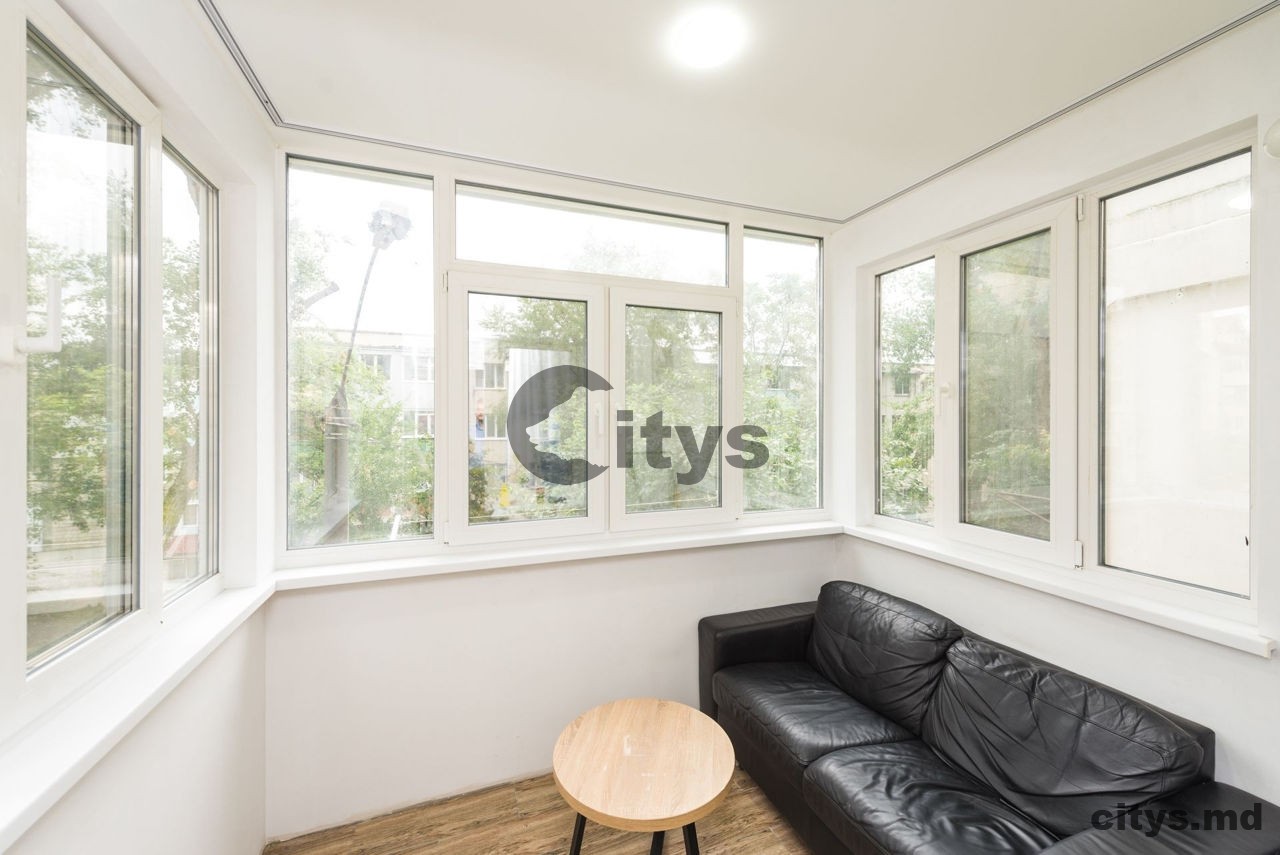 Apartament cu 3 camere, 72m², Nicolae Titulescu photo 1