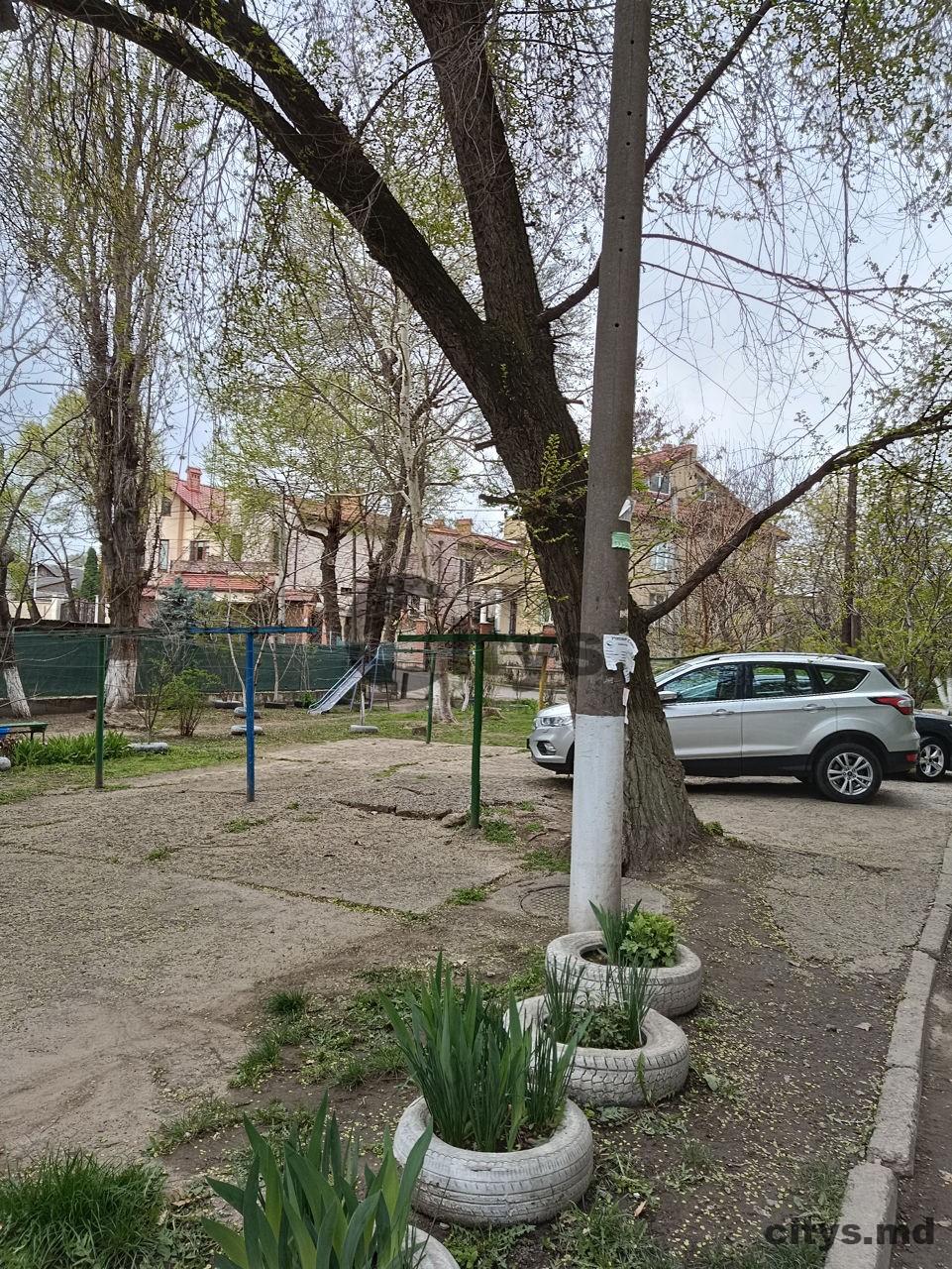 Apartament cu 3 camere, 72m², Str. Cahul photo 1