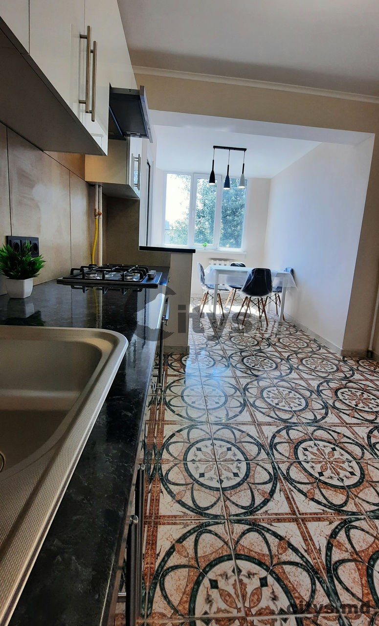 Apartament cu 3 camere, 74m², Str.Izmail photo 12