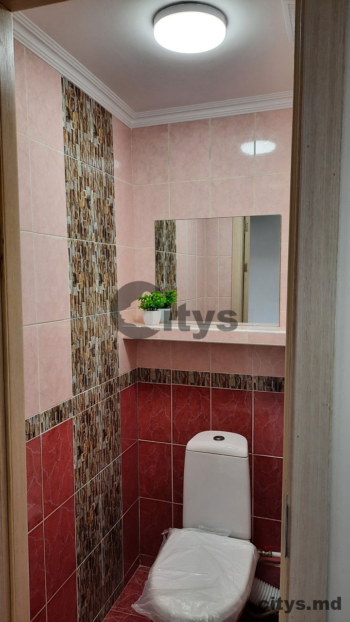 Apartament cu 3 camere, 74m², Str.Izmail photo 1