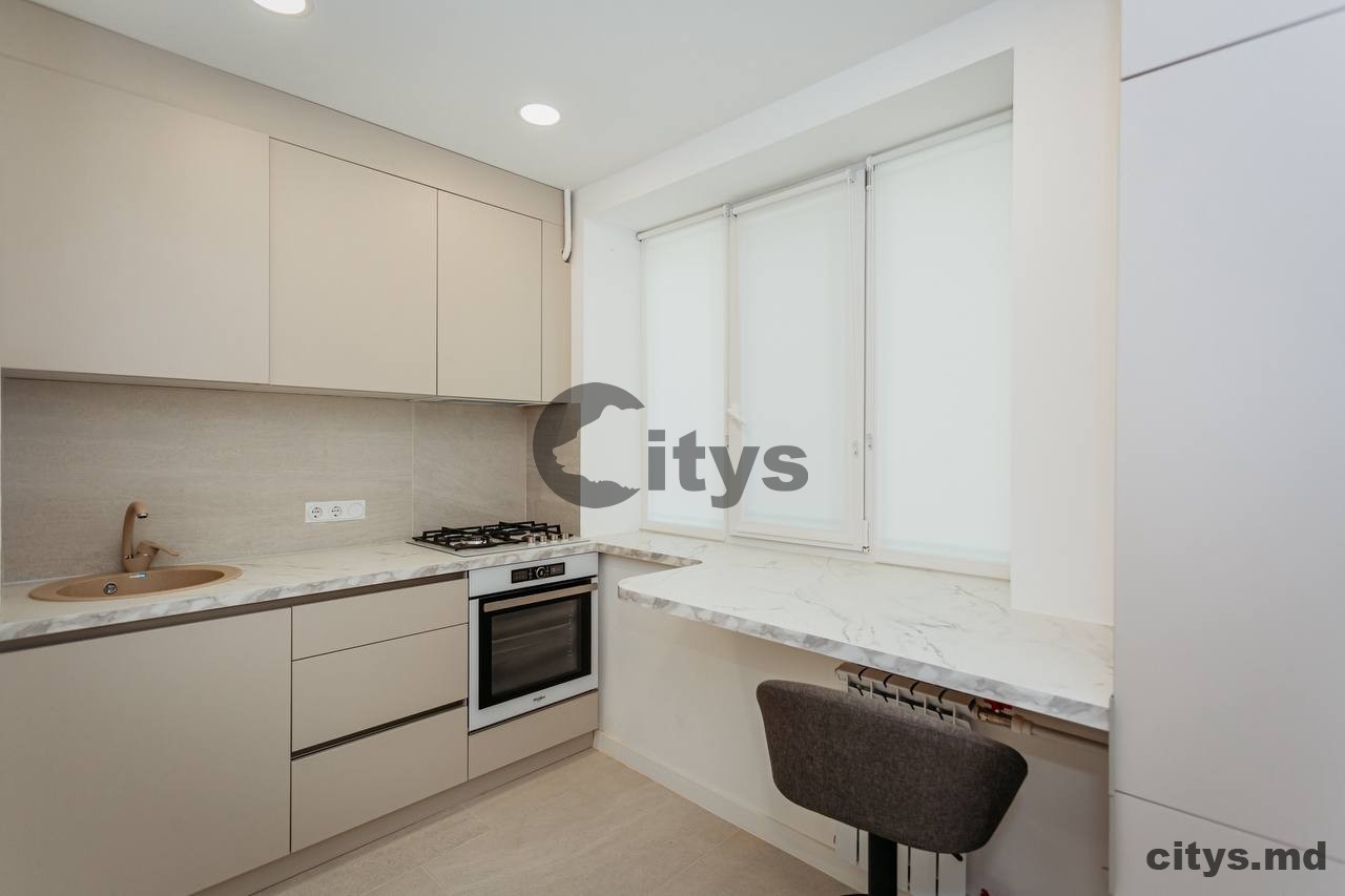 2-х комнатная квартира, 50м², Strada Trandafirilor photo 0