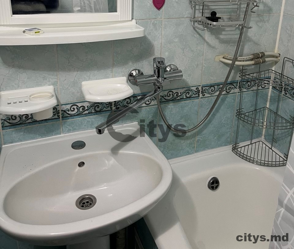 Chirie-Apartament cu 2 camere, 50m², Васили Александри photo 7