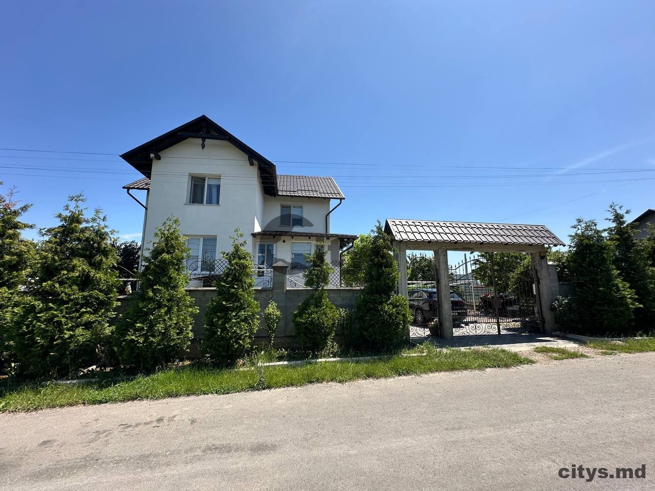 Casă cu 2 nivele, 160m²,Тогатино, Келтуитор, ул. Трандафирилор photo 0