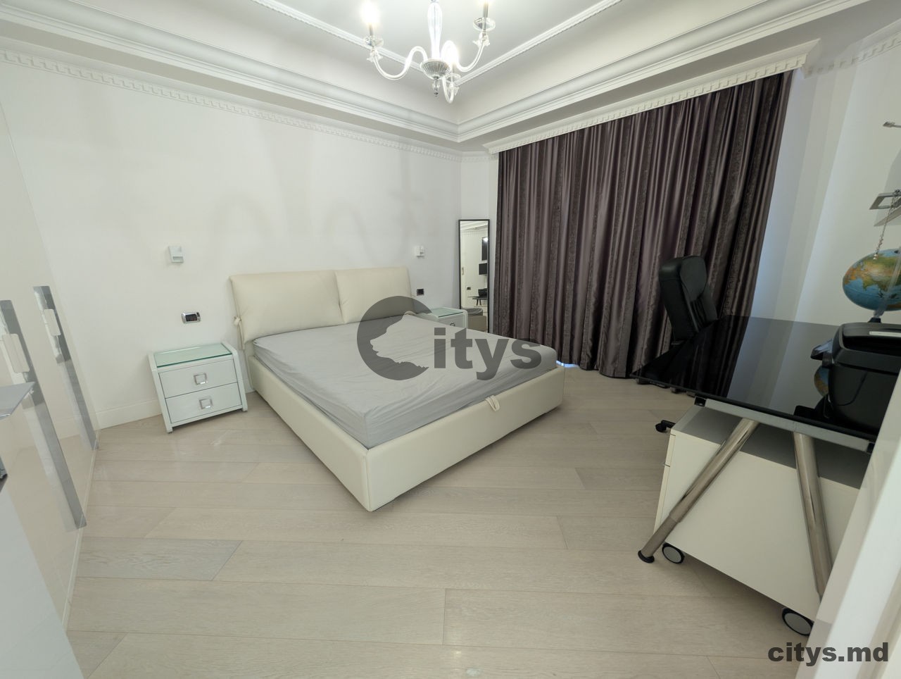 Chirie-4-х комнатная квартира, 150м², Centru.bd.Stefan cel Mare si Sfant photo 1