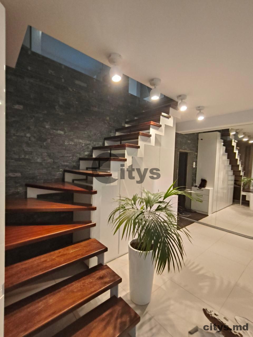 Chirie-Apartament cu 3 camere, 85m², Buiucani.str.Vasile Lupu photo 9