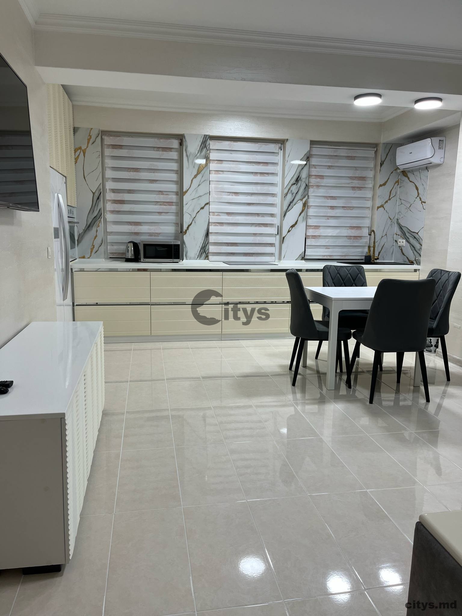Chirie-2-х комнатная квартира, 80м², Botanica.bd.Decebal photo 0