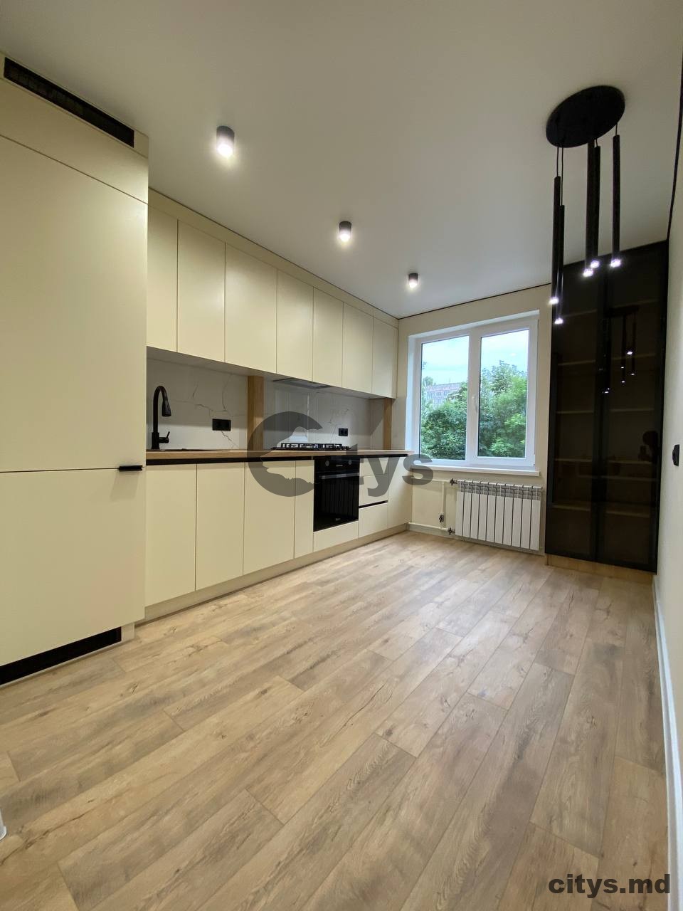 Apartament cu 3 camere, 76m², Bulevardul Dacia photo 0