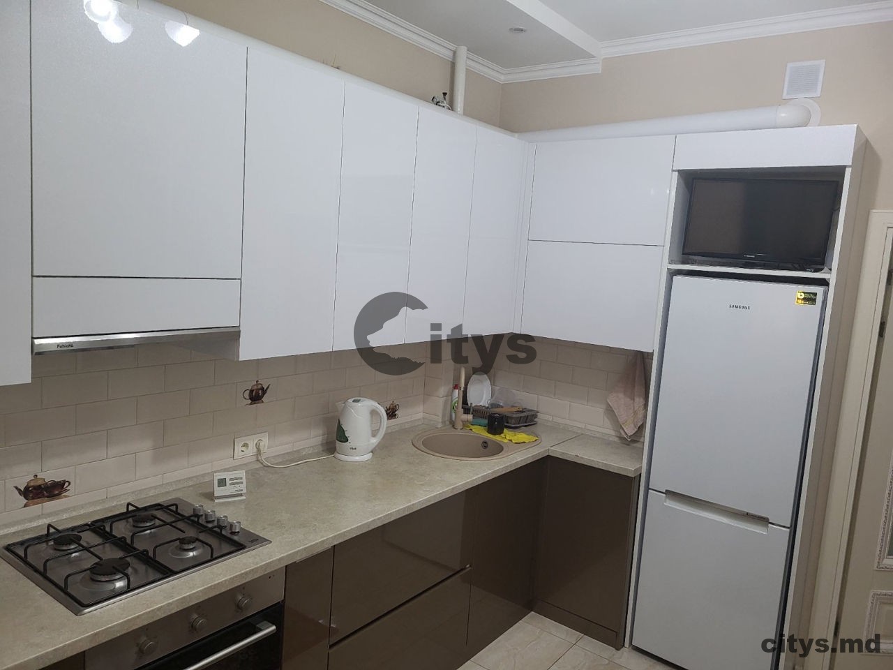 1 комнатная квартира, 52м², Decebal photo 3