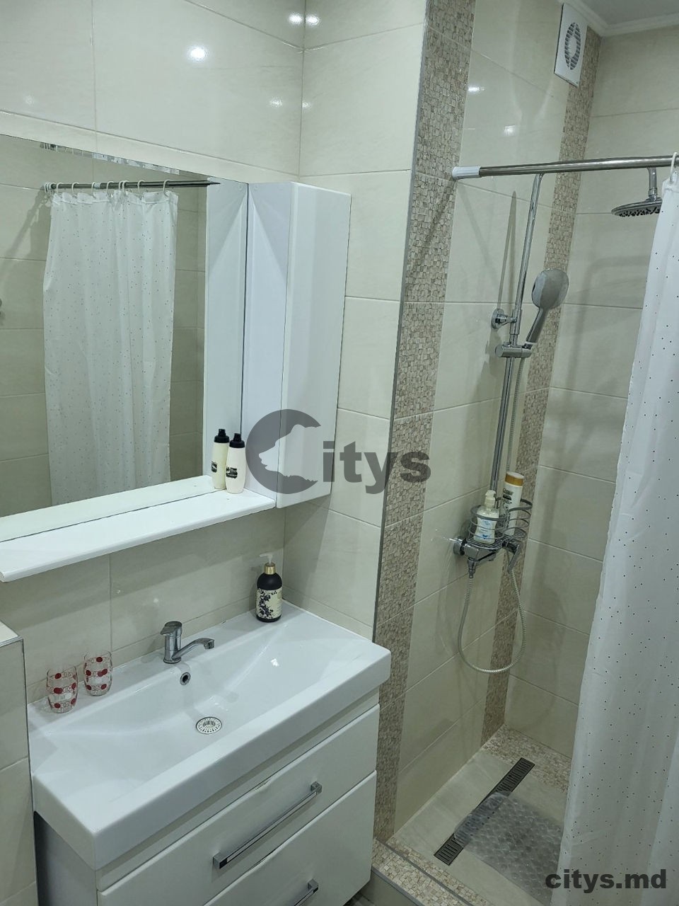 1 комнатная квартира, 52м², Decebal photo 5