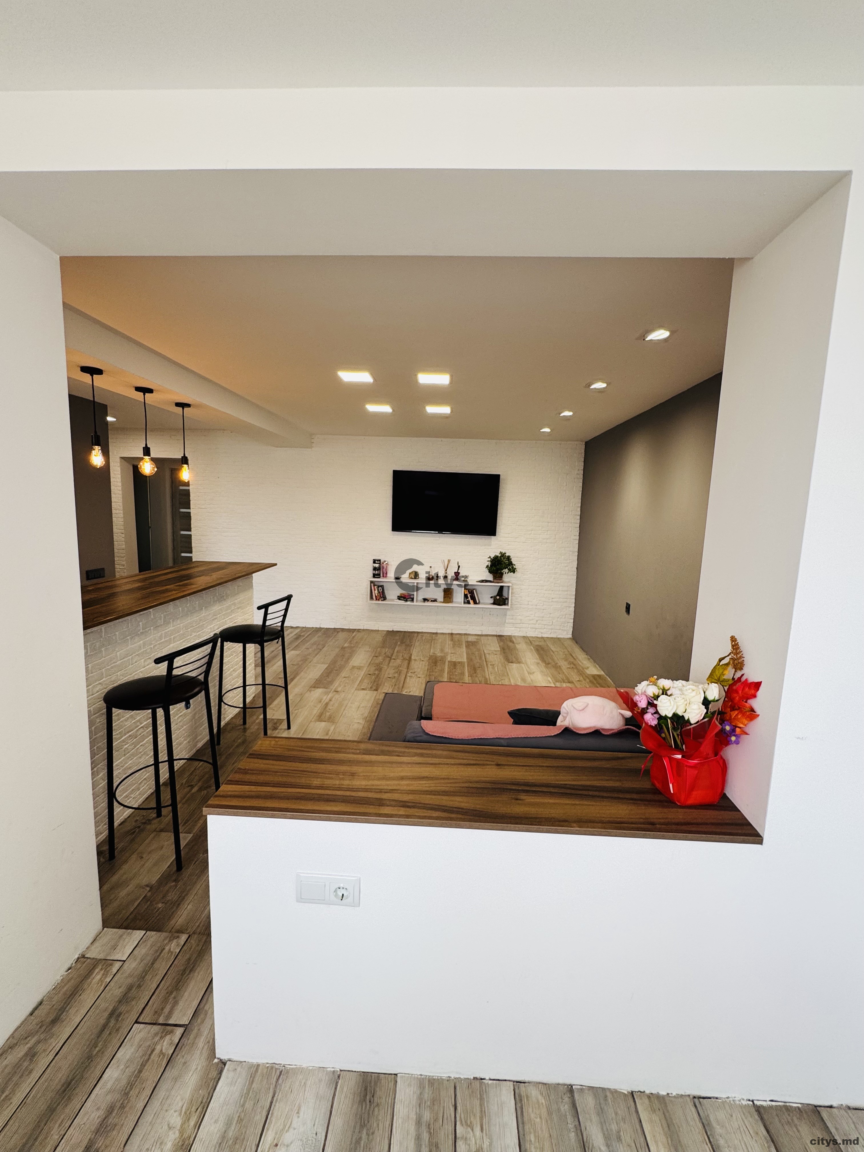 4-х комнатная квартира, 80м², Игорь Виеру photo 2