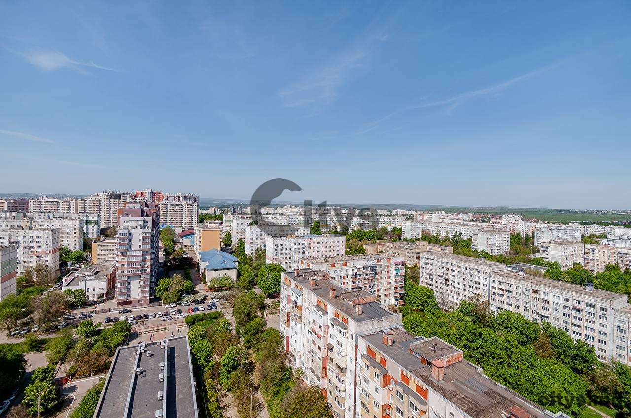 3-х комнатная квартира, 93м², Mircea cel Bâtrân photo 2