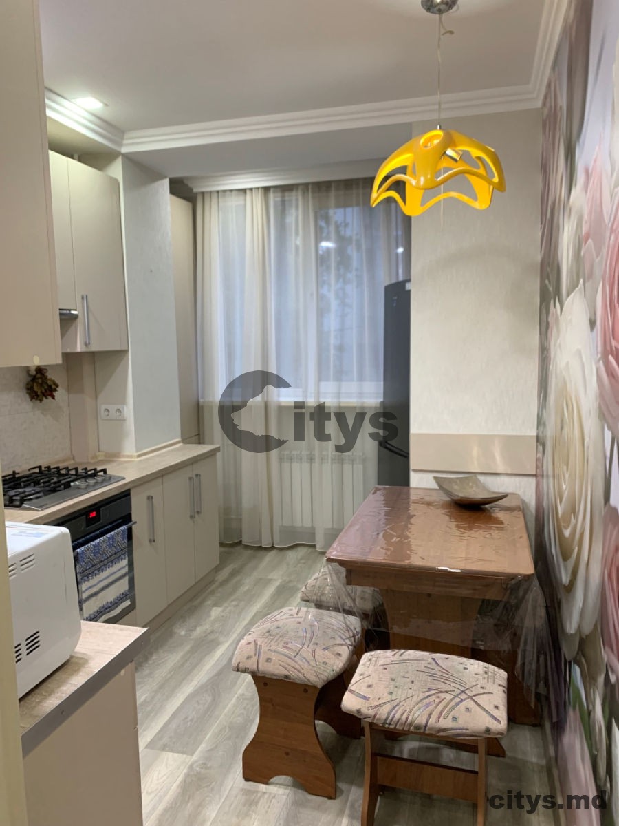 сдается-2-х комнатная квартира, 65м², центр, Alexei Sciusev photo 0