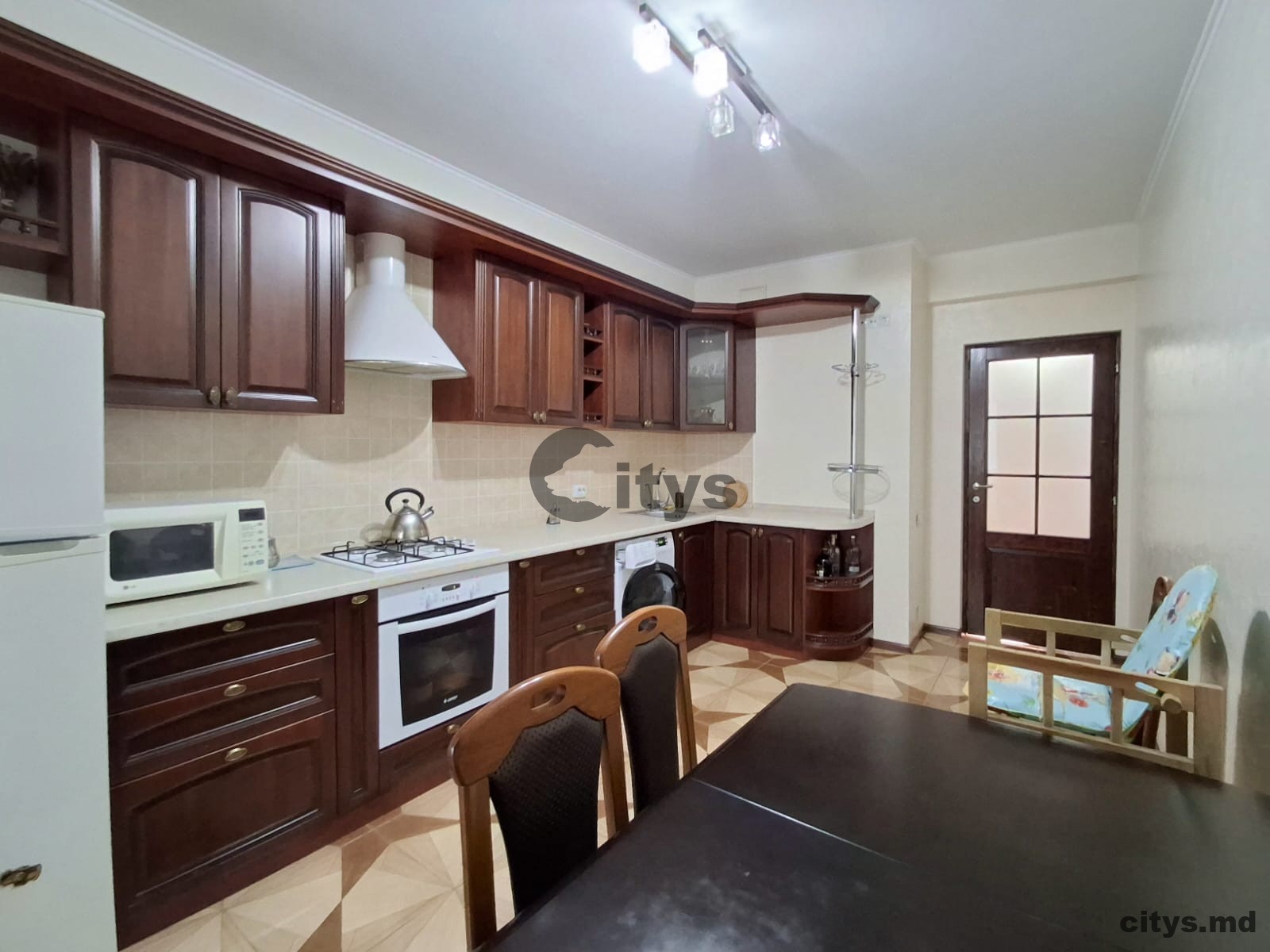 chirie-Apartament cu 2 camere, 75m², Calea Orheiului photo 14