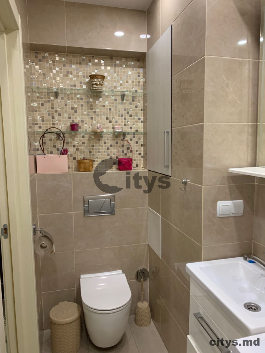 сдается-2-х комнатная квартира, 65м², центр, Alexei Sciusev photo 8