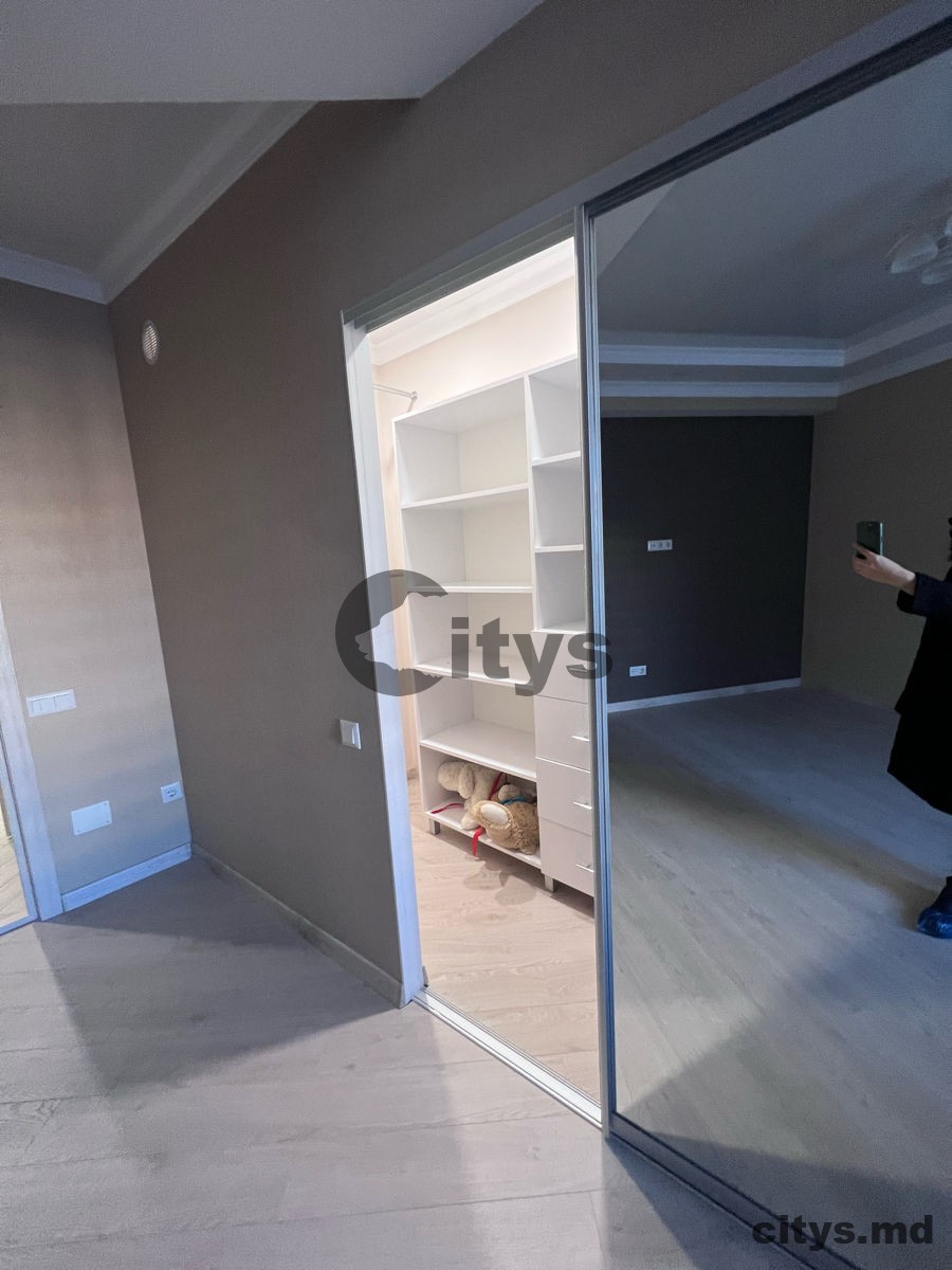 Apartament cu 2 camere, Centru 80m², str. Melestiu photo 1