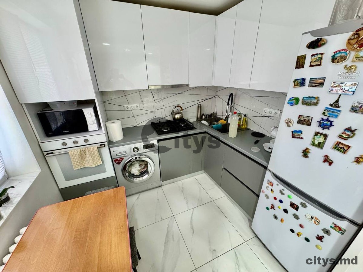 Apartament cu 2 camere, 64m², Riscani, bd. Moscovei photo 3