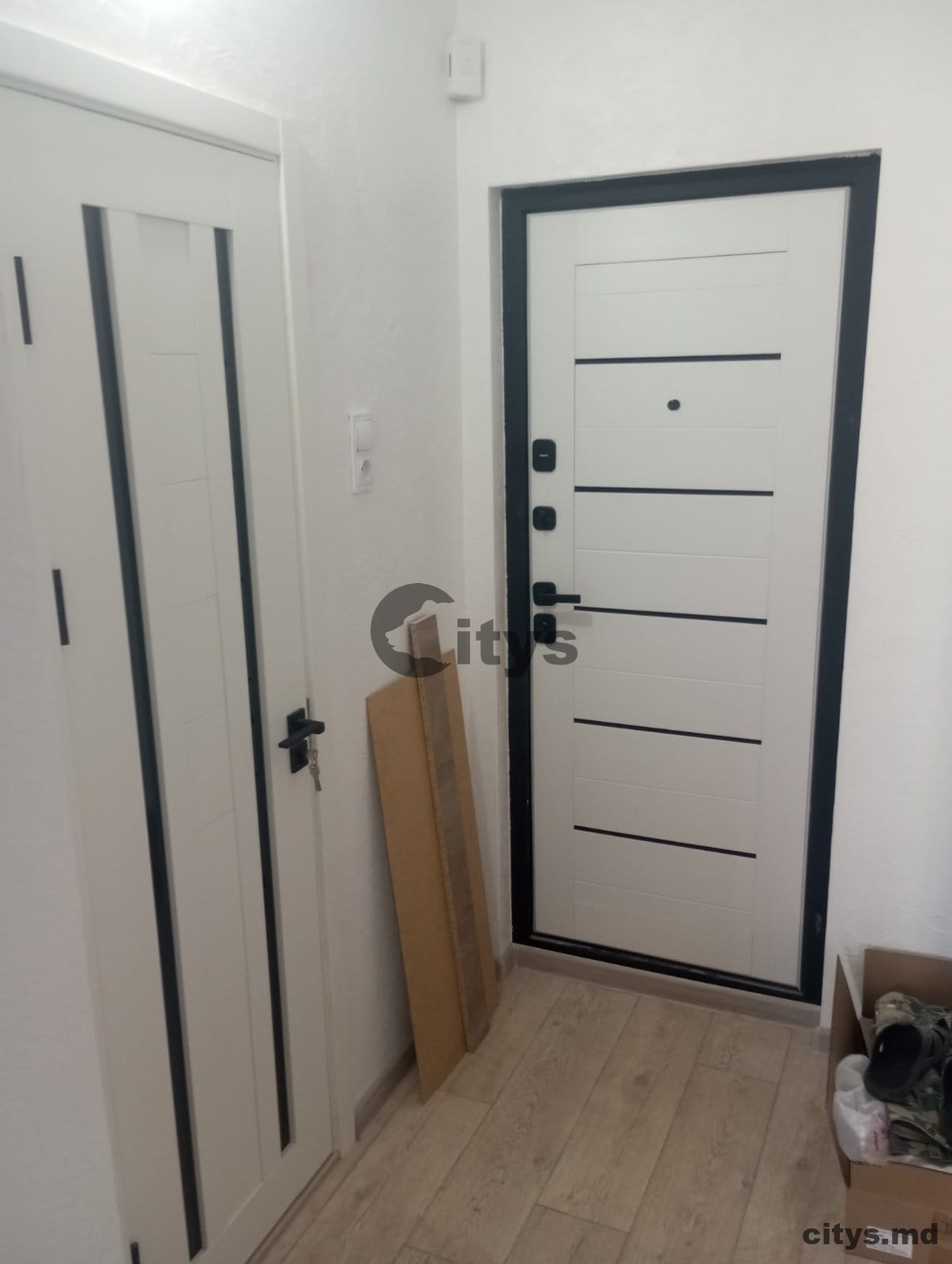 Apartament cu 1 cameră, 32m², Cuza Voda 7025 photo 0