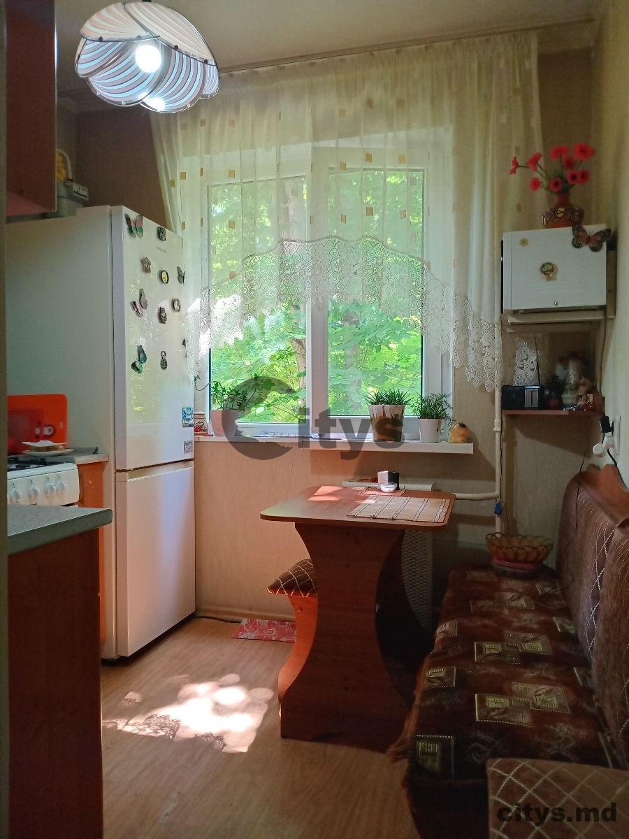 2-х комнатная квартира, 45м², str. Trandafirilor photo 2