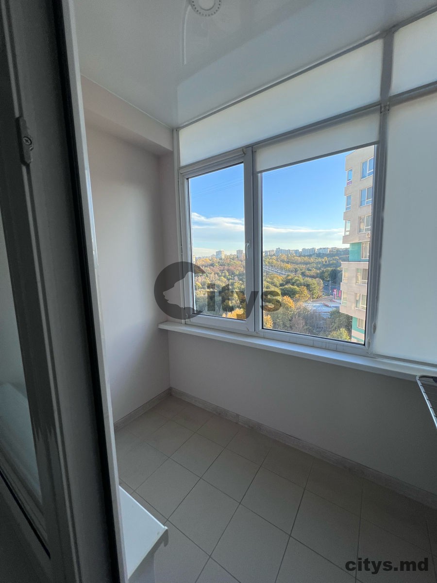Apartament cu 2 camere, Centru 80m², str. Melestiu photo 7