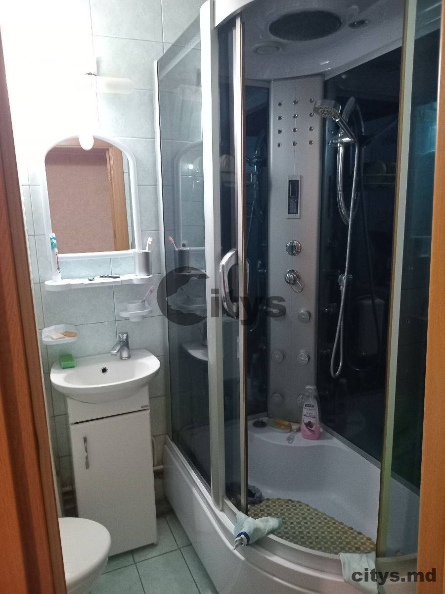 2-х комнатная квартира, 45м², str. Trandafirilor photo 7