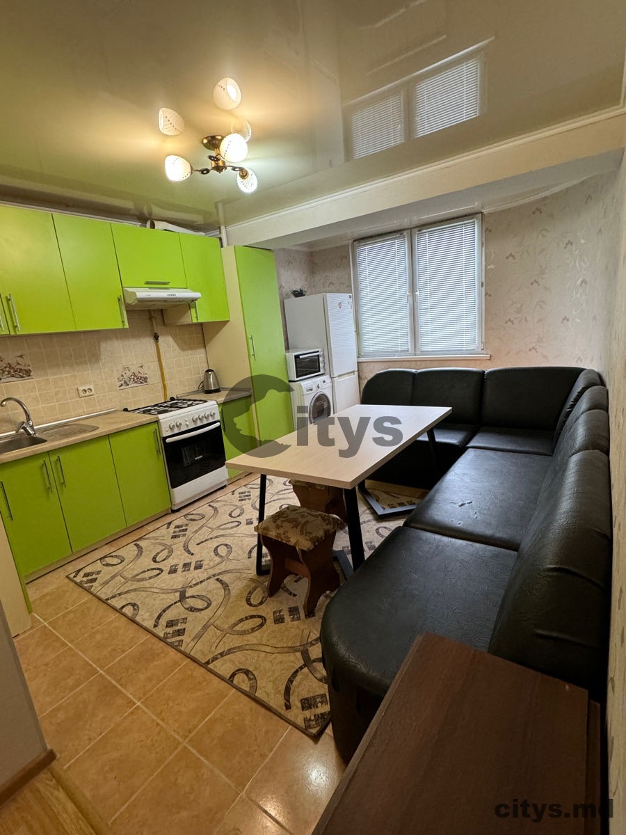 Apartament cu 2 camere, 70m², str. Ion Dumeniuc photo 0