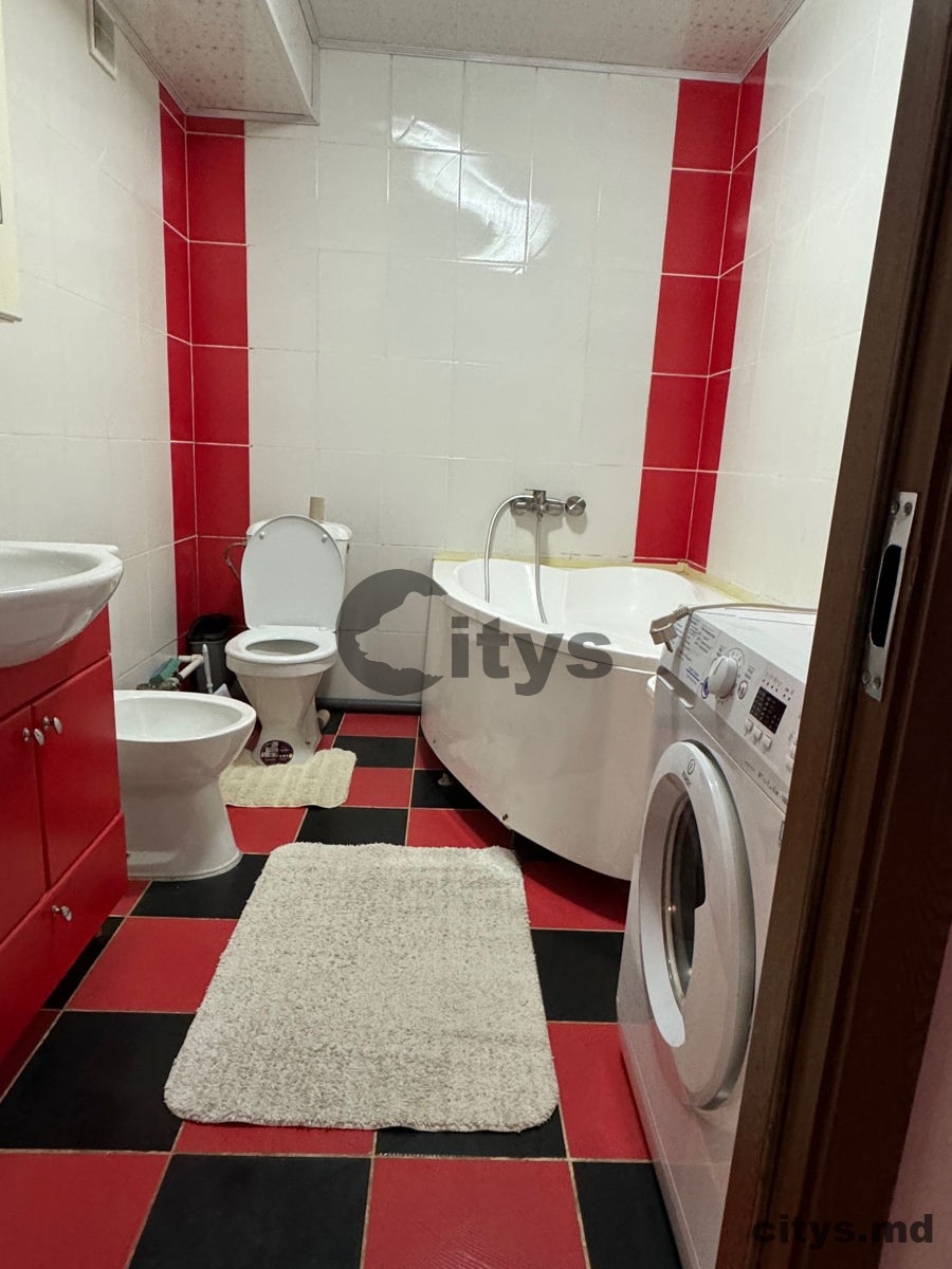Apartament cu 2 camere, 70m², str. Ion Dumeniuc photo 3