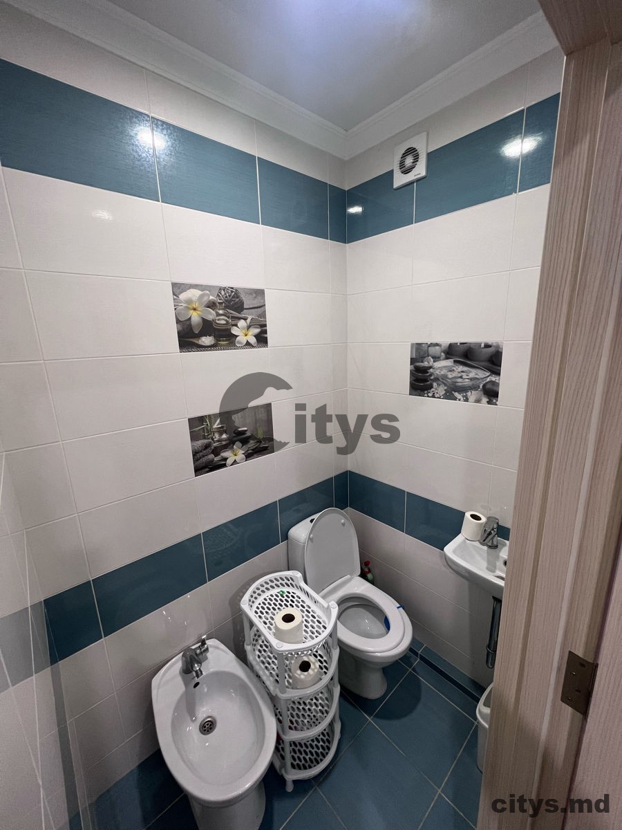 Apartament cu 2 camere, Centru 80m², str. Melestiu photo 5