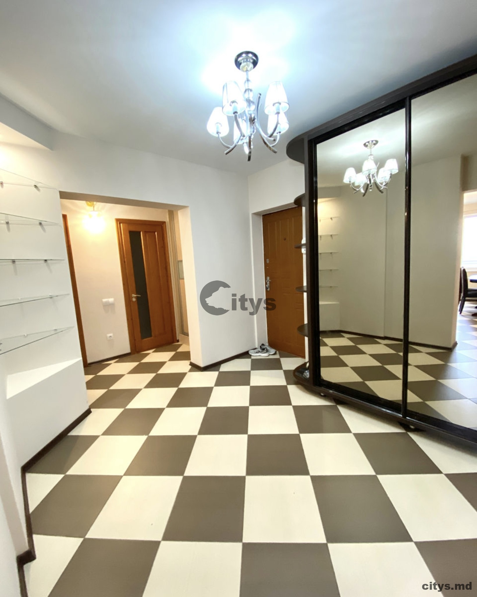 Se vinde-Apartament cu 2 camere, 70m²,Botanica, Burebista photo 3