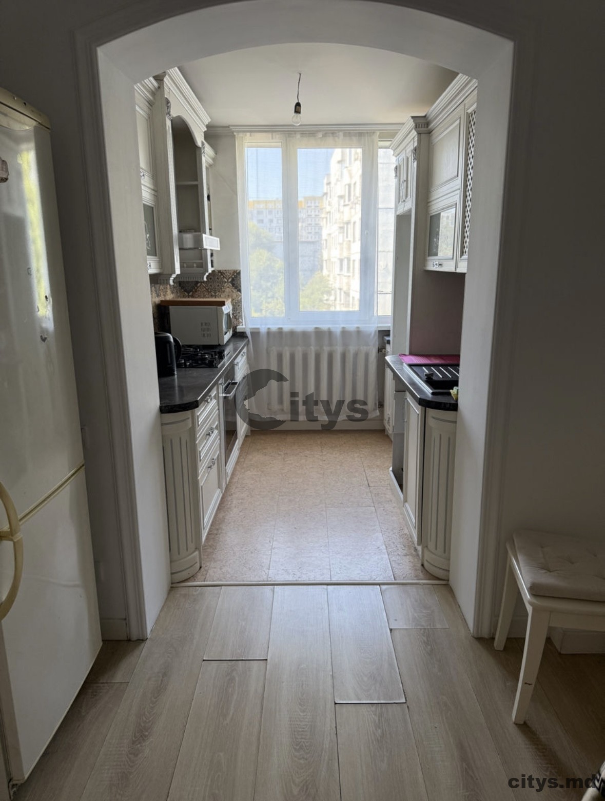 Chirie-Apartament cu 3 camere, 75m²,centru, Albisoara photo 5