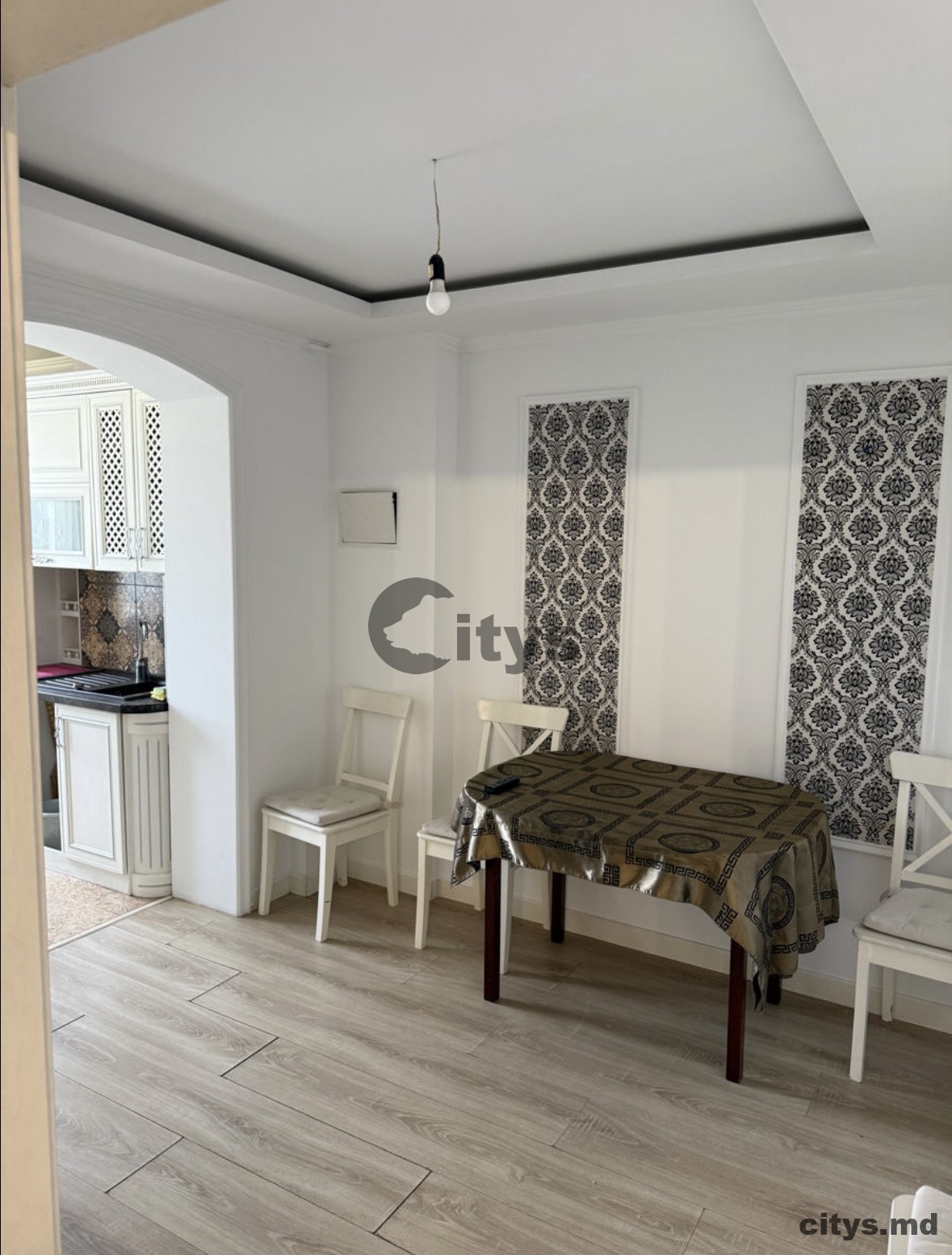 Chirie-Apartament cu 3 camere, 75m²,centru, Albisoara photo 9