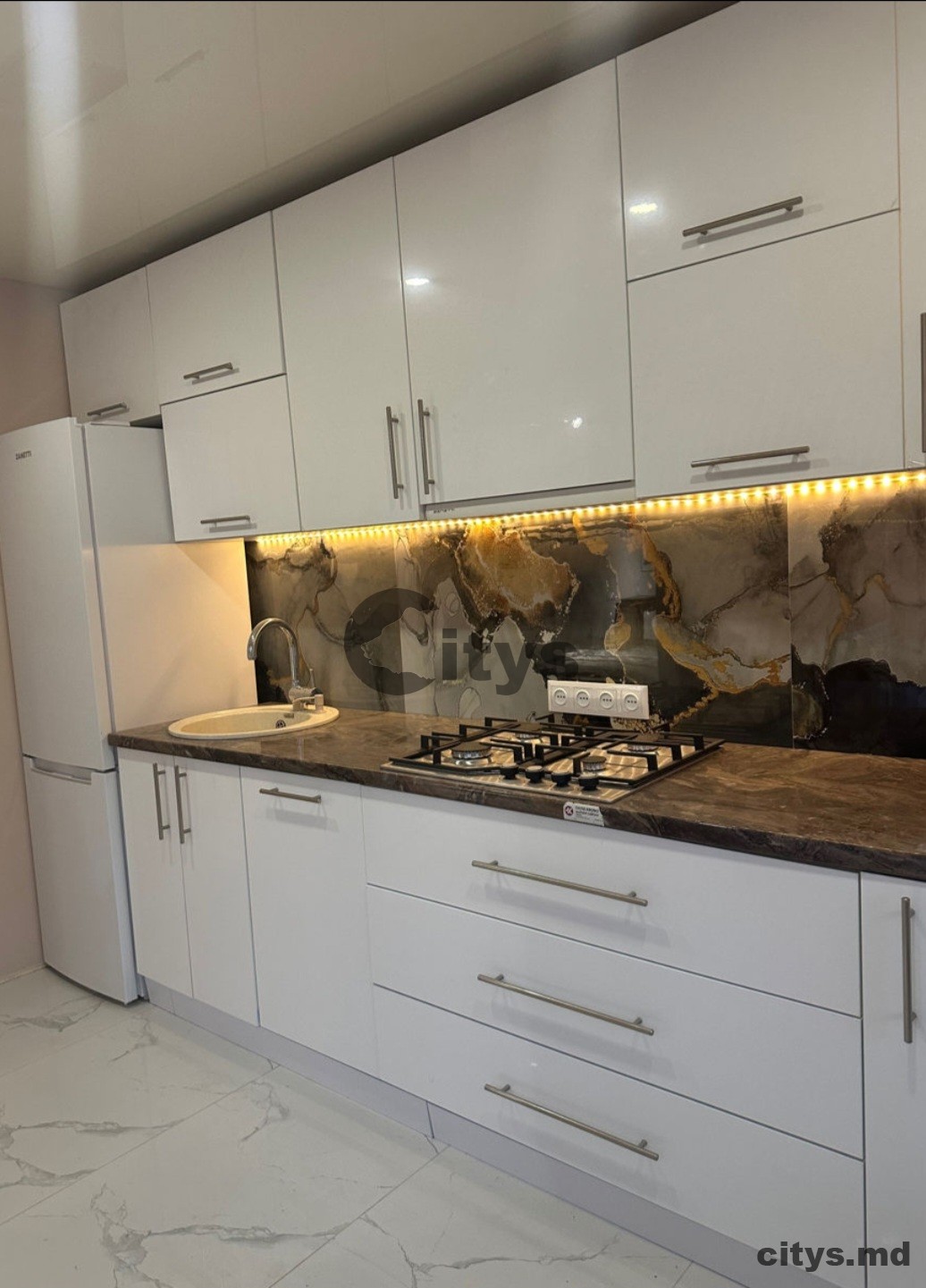 Chirie-Apartament cu 1 cameră, 50m², str.Mihail Kogalniceanu photo 2