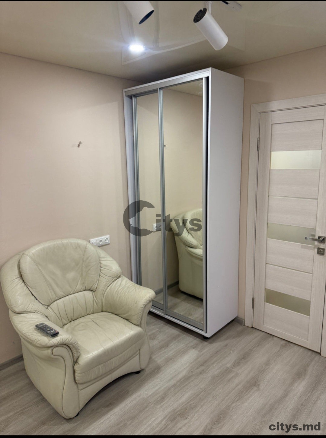 Chirie-Apartament cu 1 cameră, 50m², str.Mihail Kogalniceanu photo 7