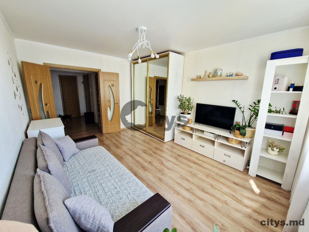 Apartament cu 2 camere, Riscani 55m², bd. Moscova photo 0