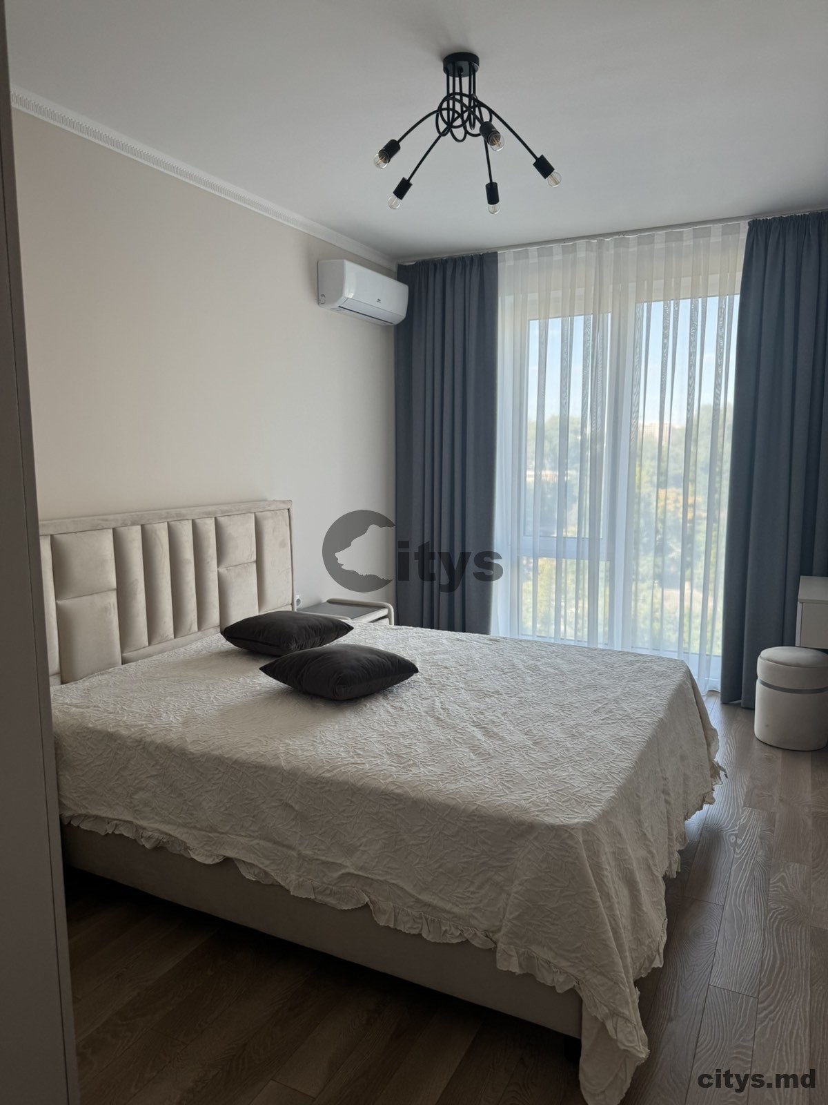 Сдается-2-х комнатная квартира, 75м²,Центр, Moara Roșie photo 0