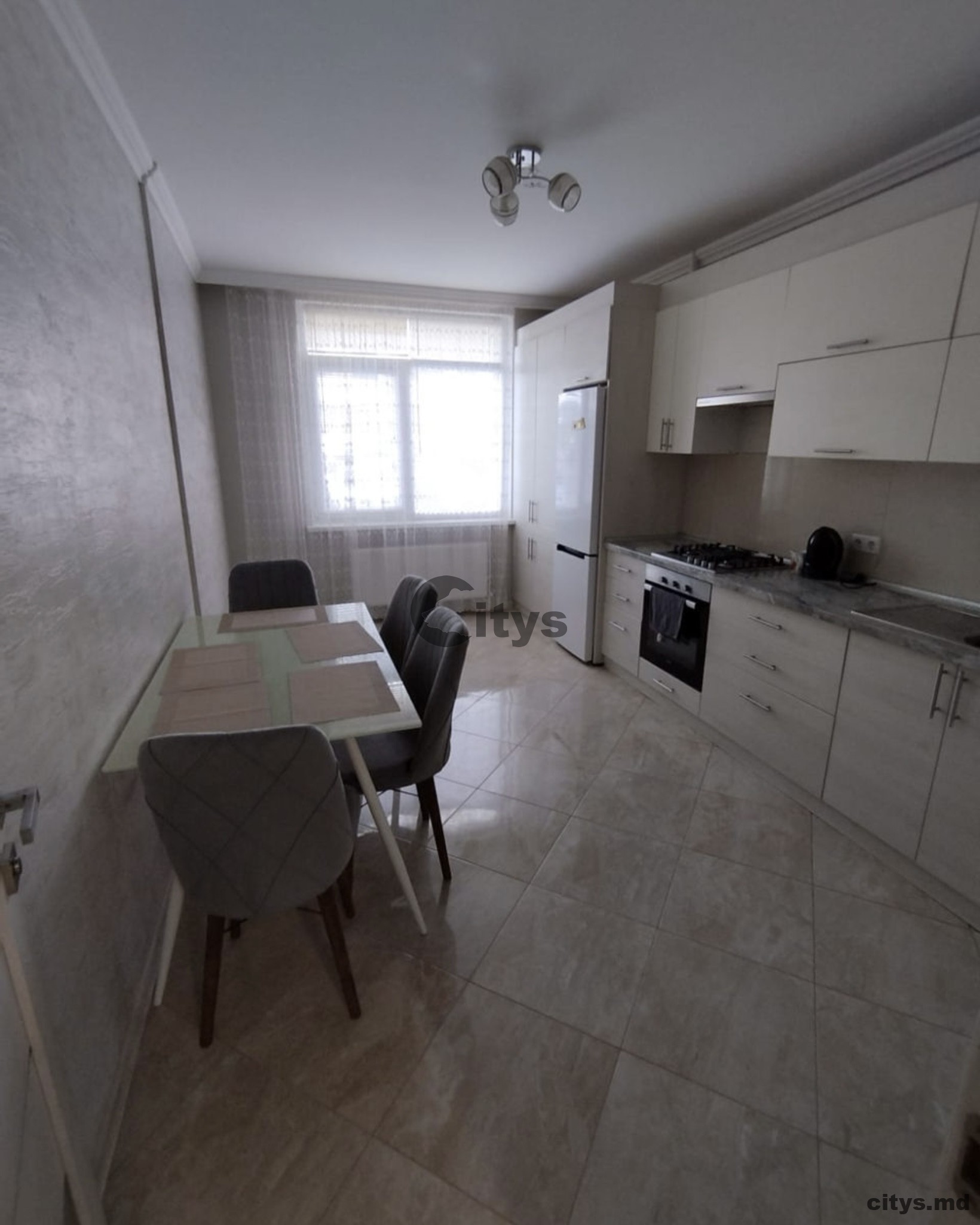 Chirie-Apartament cu 2 camere, 70m², Botanica,Grenoble photo 2 - citys.md Chirie-Apartament cu 2 camere, 70m², Botanica,Grenoble photo 1