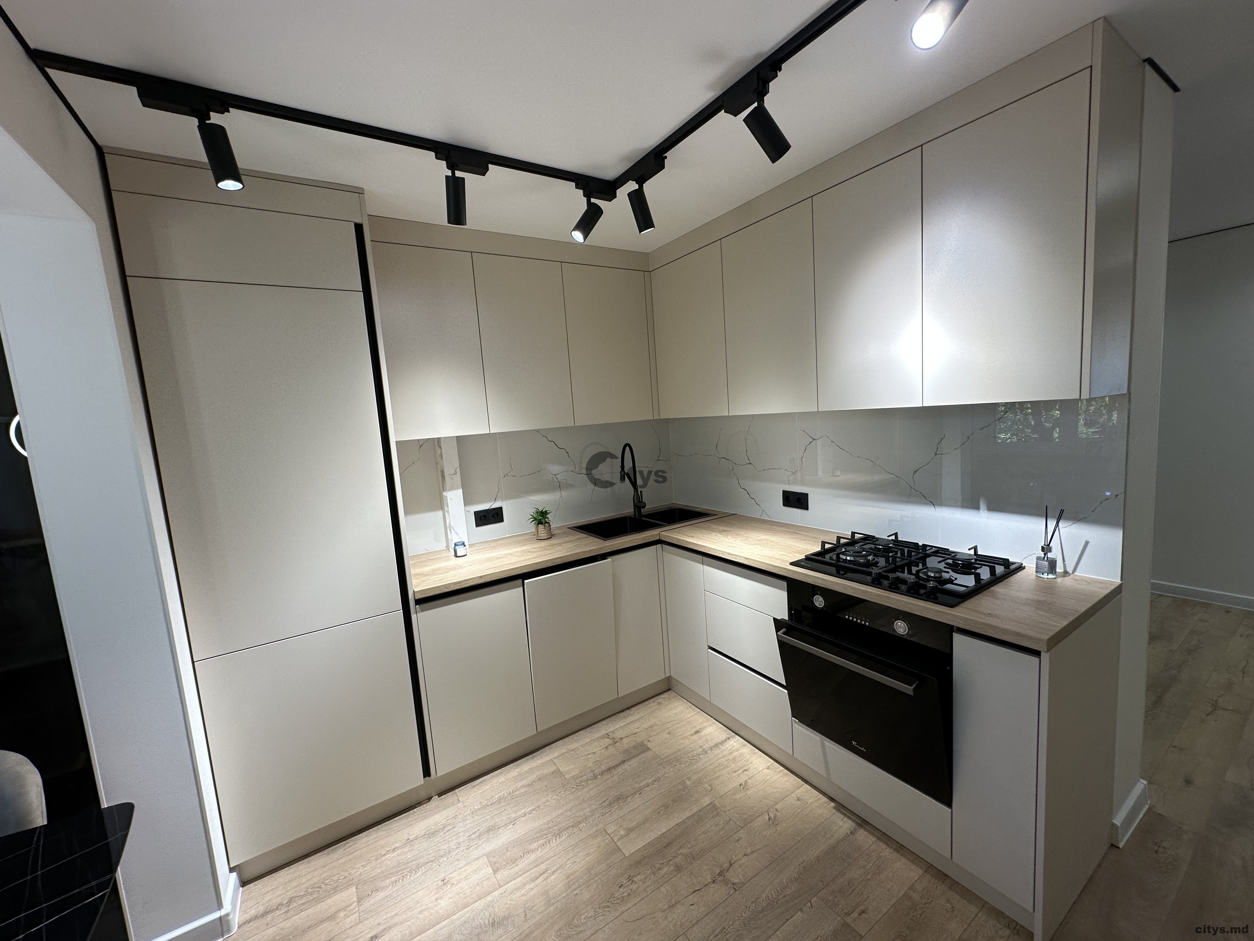 Apartament cu 3 camere, 75m², Cuza vodă photo 12