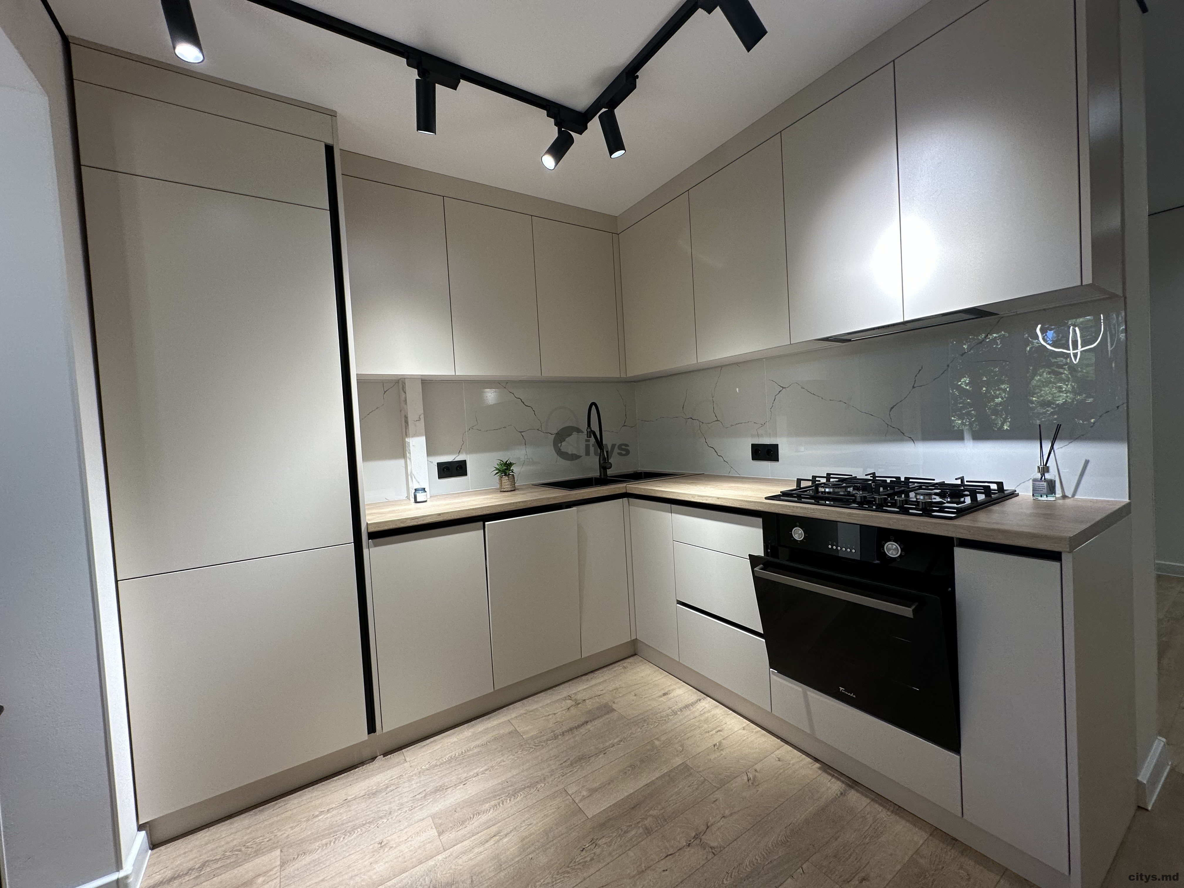 Apartament cu 3 camere, 75m², Cuza vodă photo 11