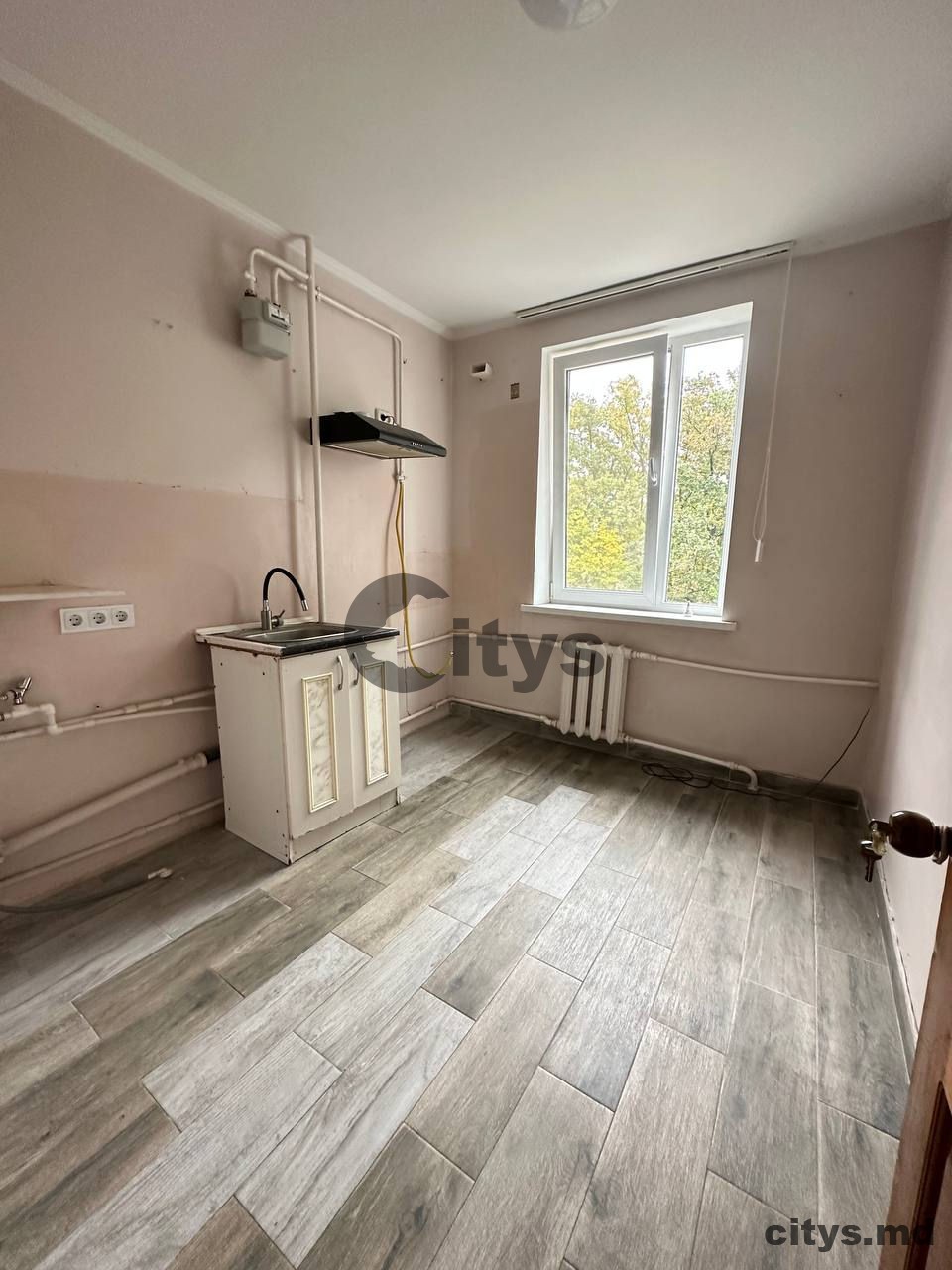 Apartament cu 2 camere, 48m², Florilor photo 0