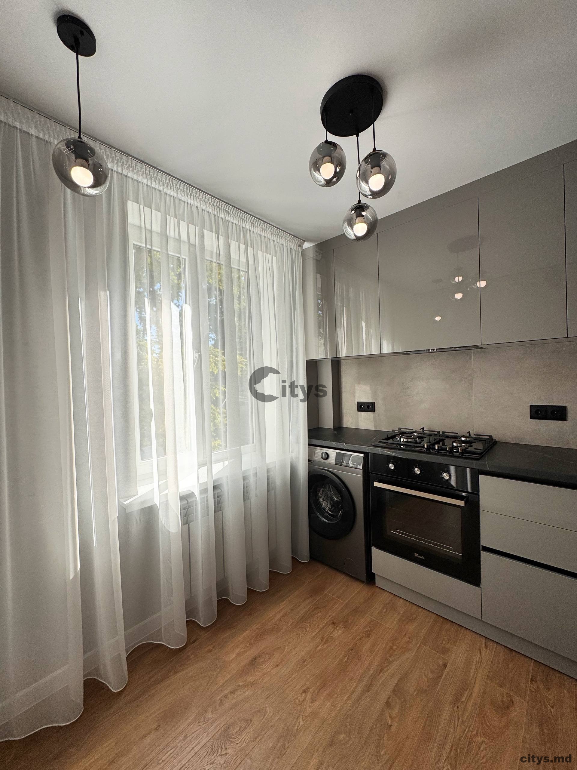 Apartament cu 2 camere, 47m², Minsk photo 0