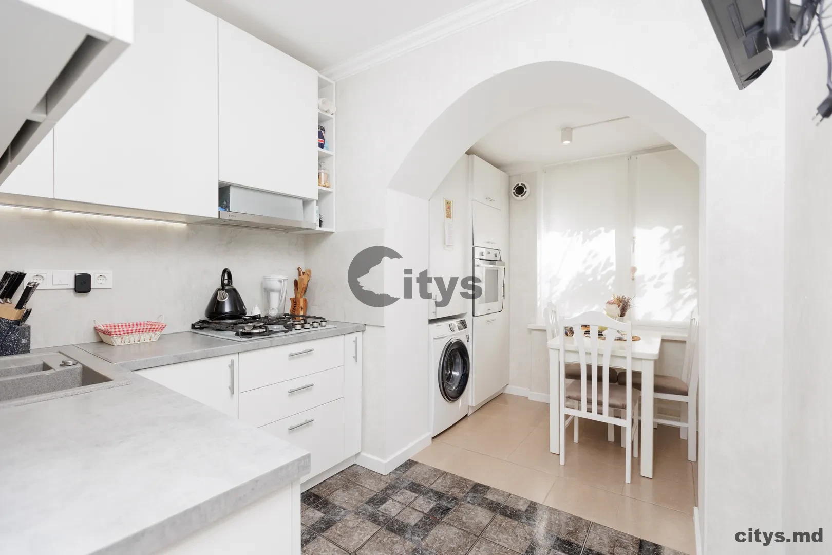 Apartament cu 2 camere, 48m², Ialoveni, Alexandru cel Bun photo 0