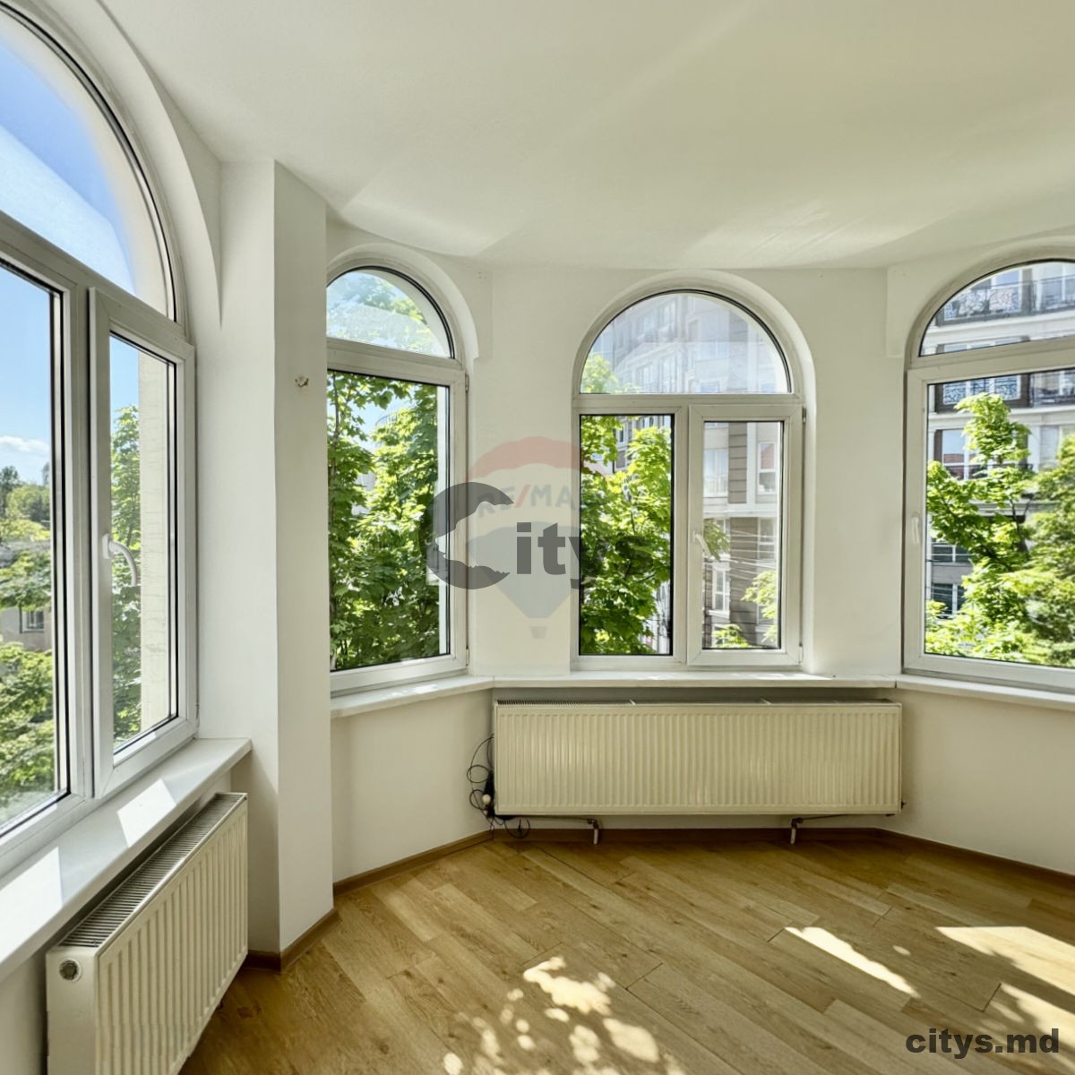 Apartament cu 3 camere, Centru 113m², str. Grigore Ureche photo 3