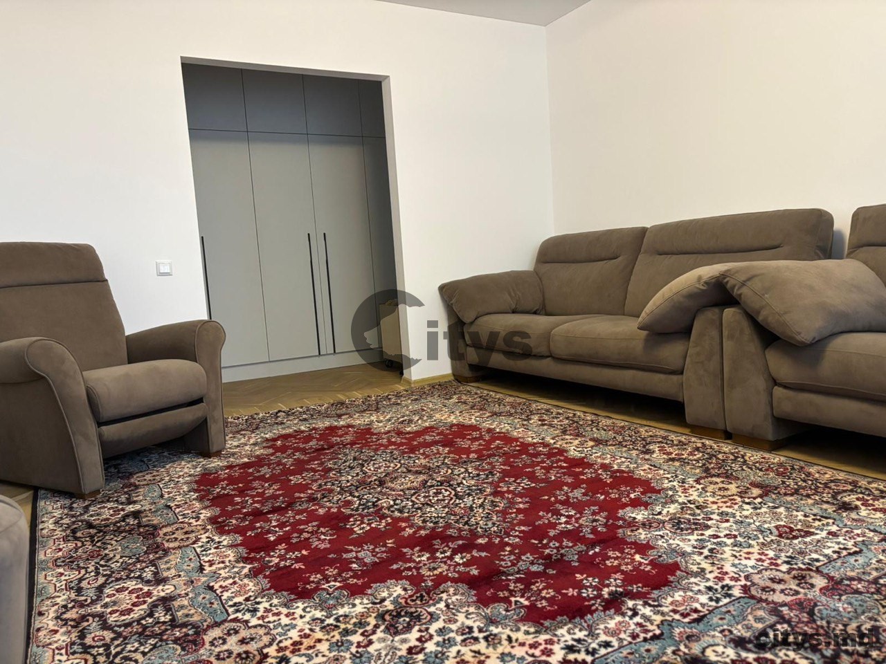 Chirie-3-х комнатная квартира, 72м², Трандафирилор photo 4
